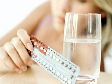 Menstruatie uitstellen met anticonceptie, goed plan?